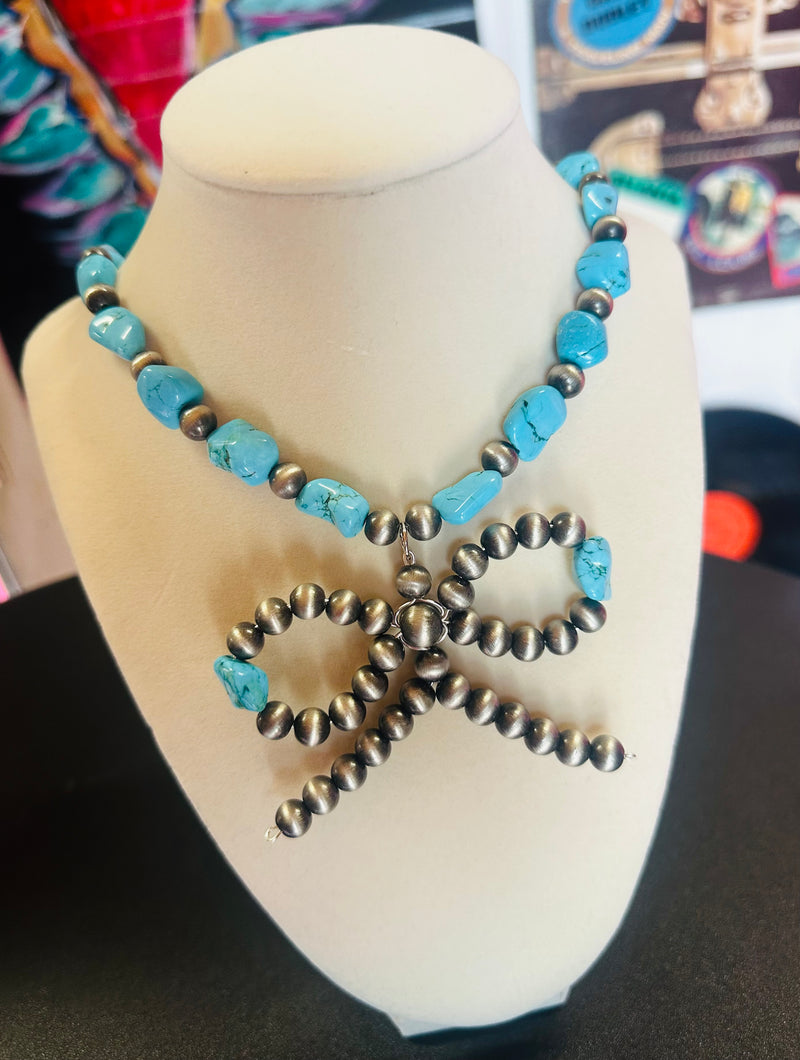 Chunky Howlite Bow Necklace