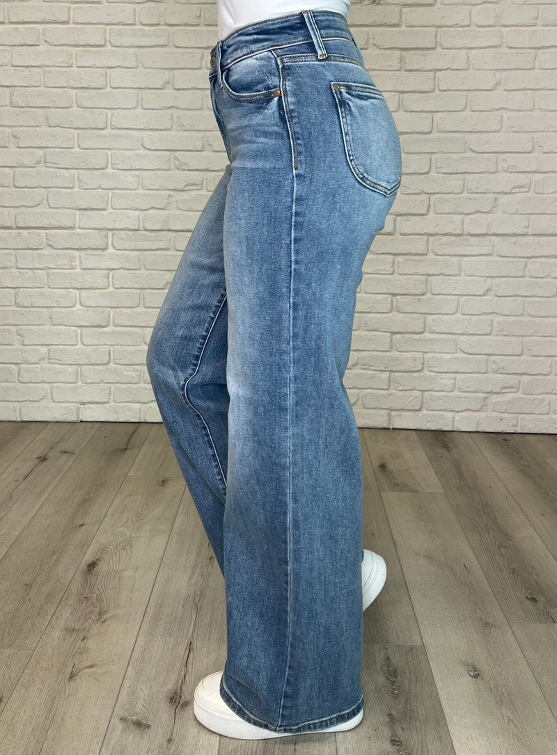 Karis High Rise Vintage Wash Retro JUDY BLUE